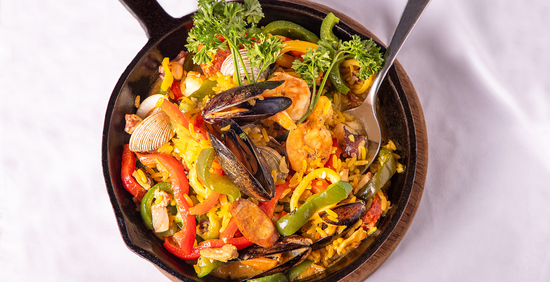 The Secrets of an Authentic Seafood Paella