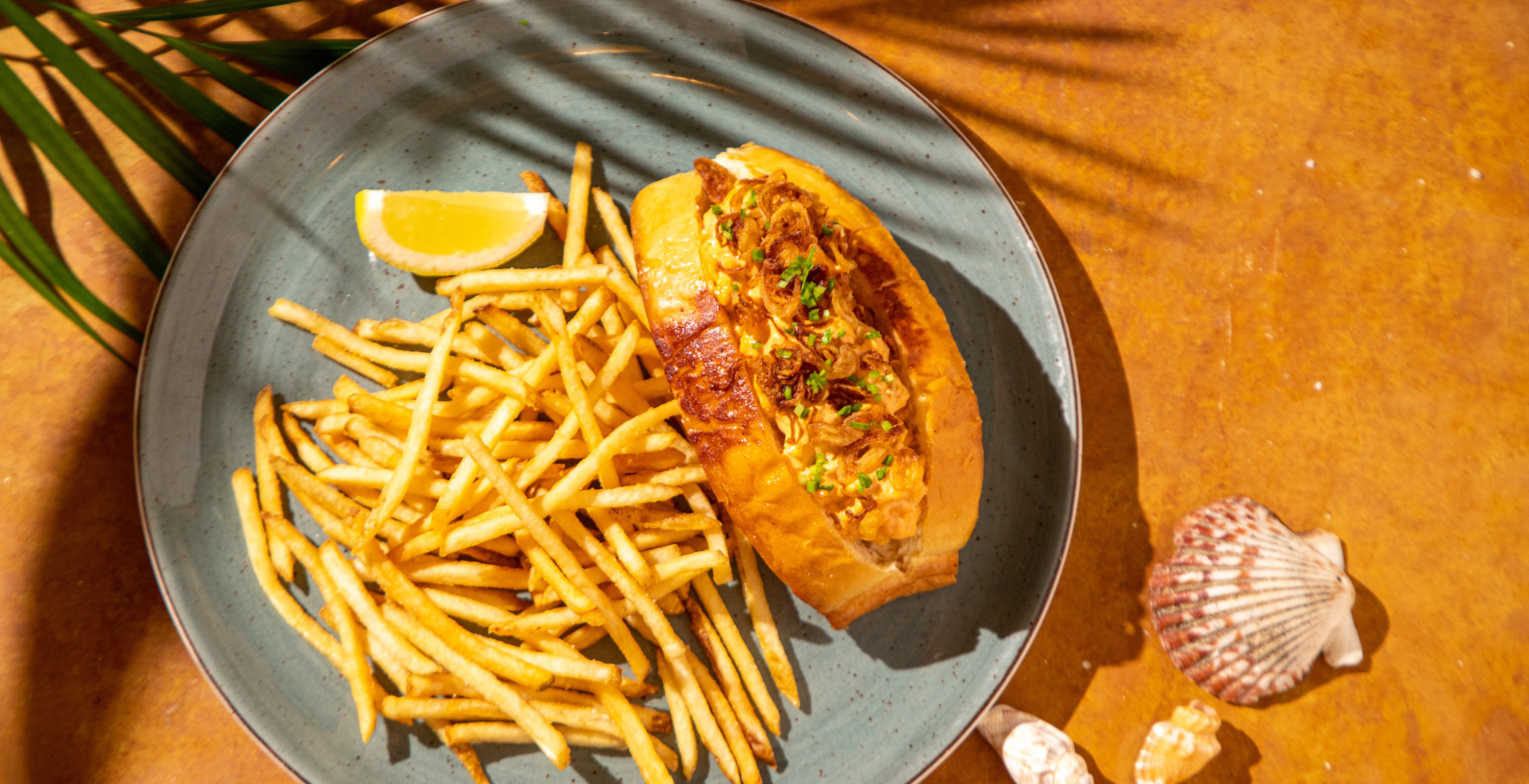 The Secrets Behind an Exquisite Lobster Roll