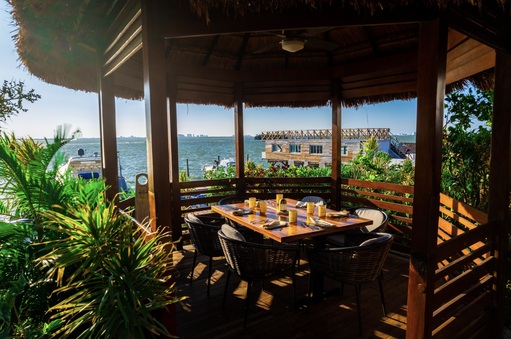 Lagoon-Front Dining at Fred’s: A Bora Bora-Style Oasis in Cancún