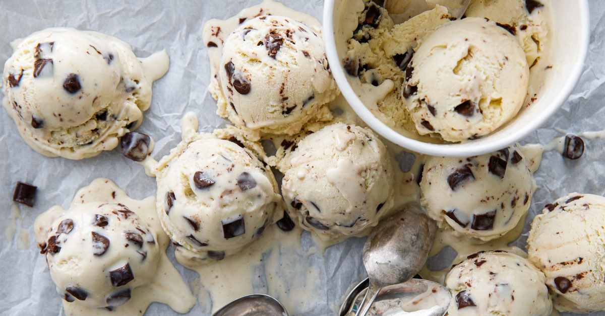 Agrégale helado a tu postre en esta cuarentena y disfruta el calor