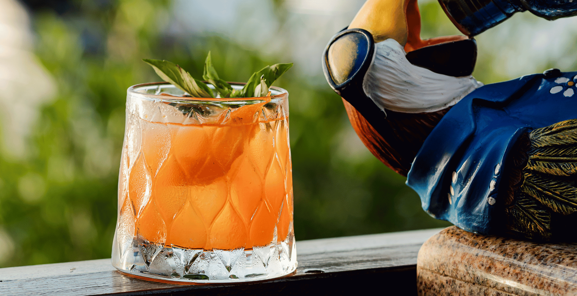 Cocteles creados para el atardecer: la mixología que solo existe en Fred’s Cancún
