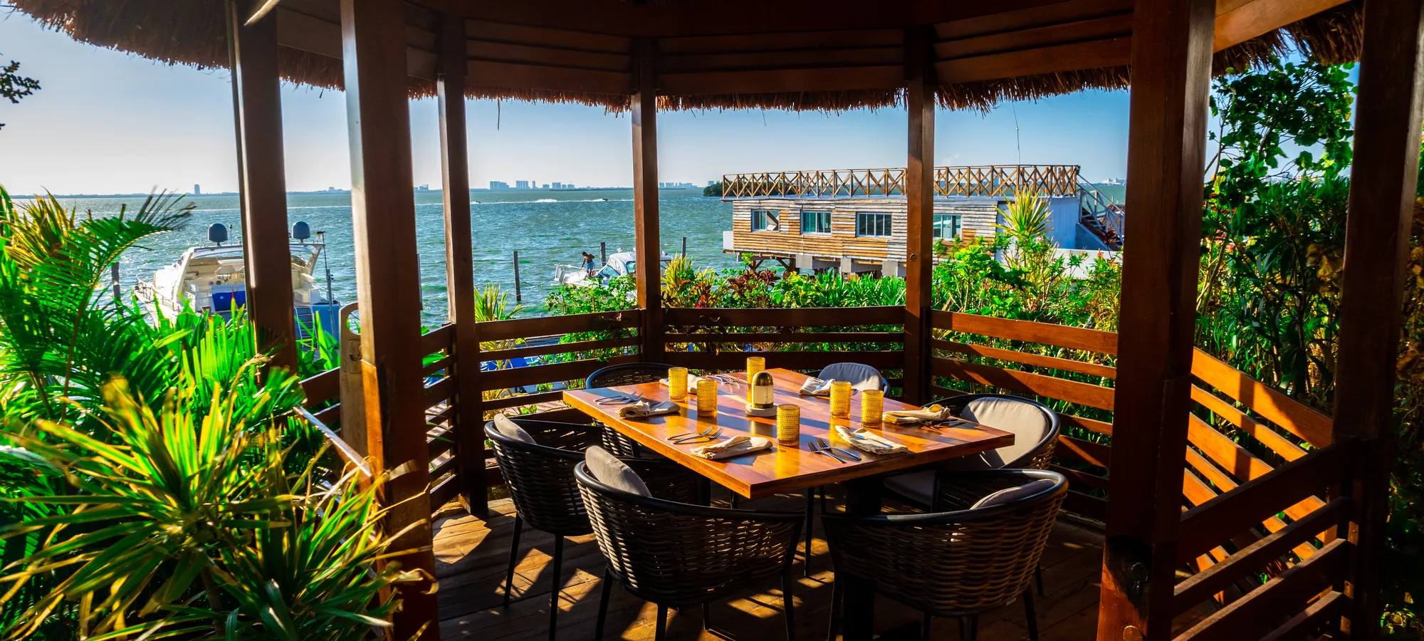 Table set in a villa at Fred’s Cancun overlooking the Nichupté lagoon