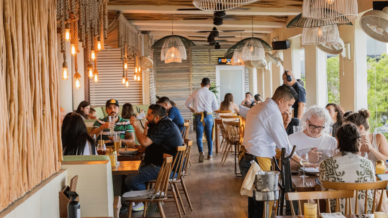 Where to Celebrate a Birthday in Cancun: 7 Things to Look for in the Perfect Restaurant