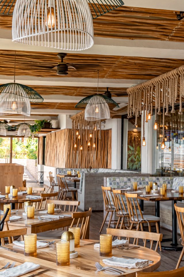 freds-restaurnate-prensa-mobile